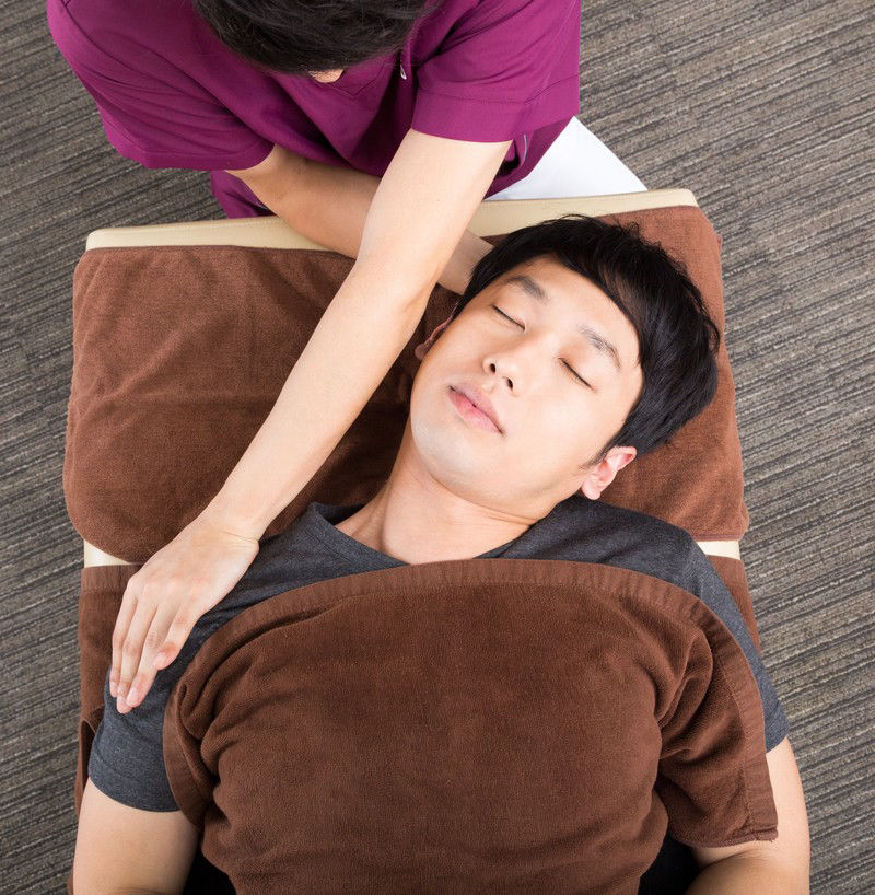 当院の施術法の一つに「イネイト活性療法」があります、「イネイト活性療法」はマッサージや一般的な整体と少し違う整体です。 スキャニング検査という特殊な検査で身体の中をまるでスキャンするかのように検査ができ、検査をしたところに身体が持っているちゆ力が行き渡る施術法です。 こんな感想もいただいています。